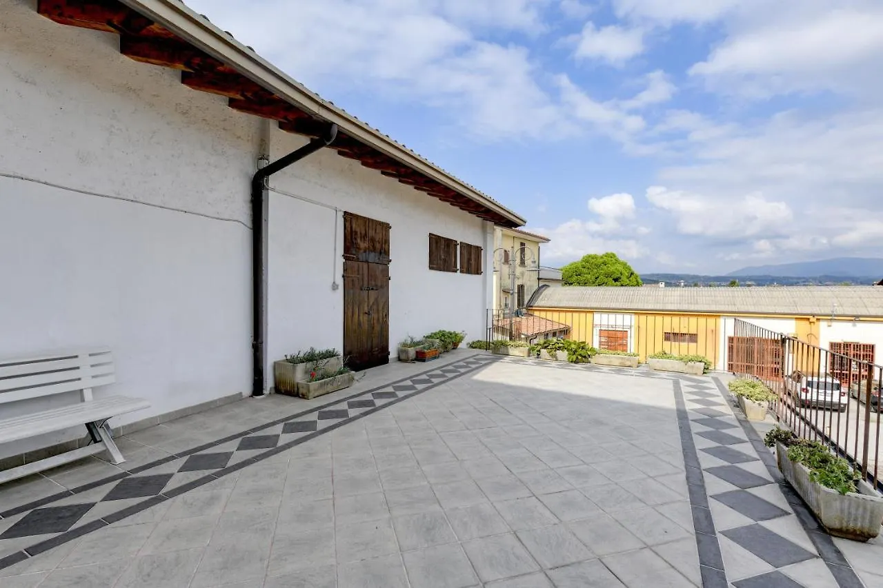 Appartamento In Piazza Moniga del Garda Italy