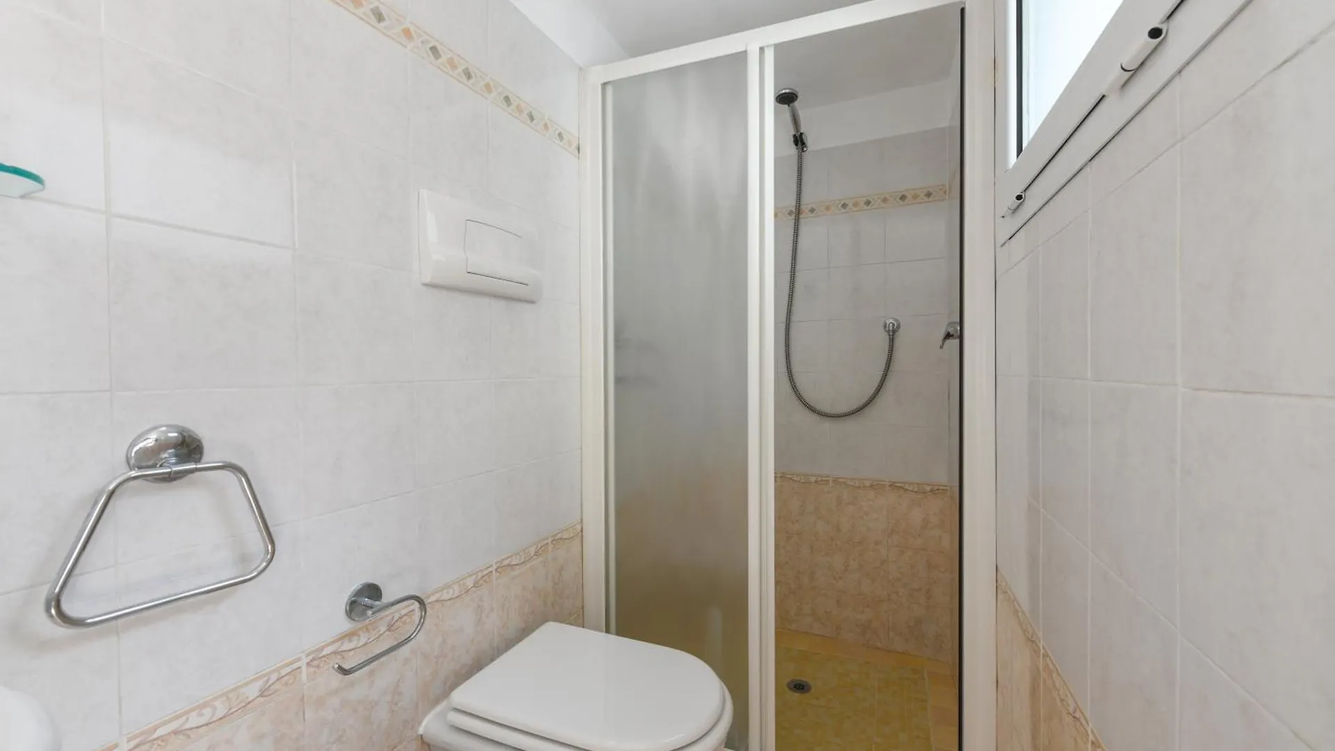 Apartment Appartamento In Piazza Moniga del Garda
